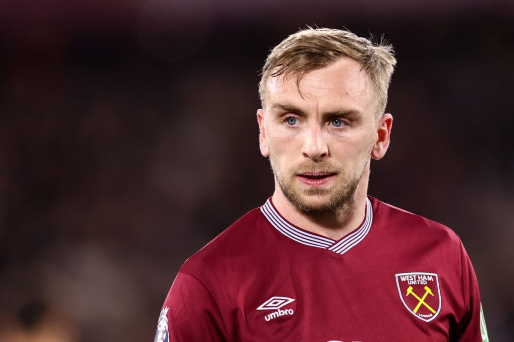 West Ham fans respond as Tottenham drop precious points in the relegation battle